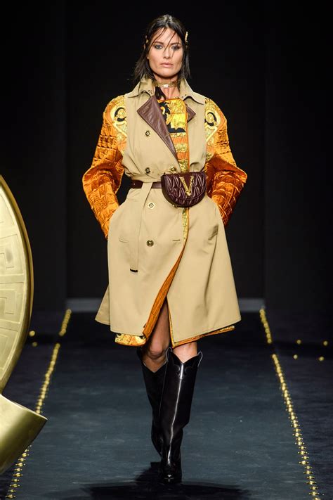 voce pubblicità versace 2019|Versace Fall.